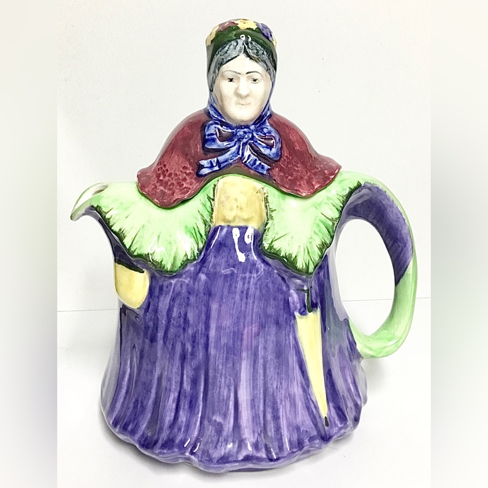 Rare Vintage Musical H.J. Woods Ltd ‘Little Old Lady’ Character Teapot